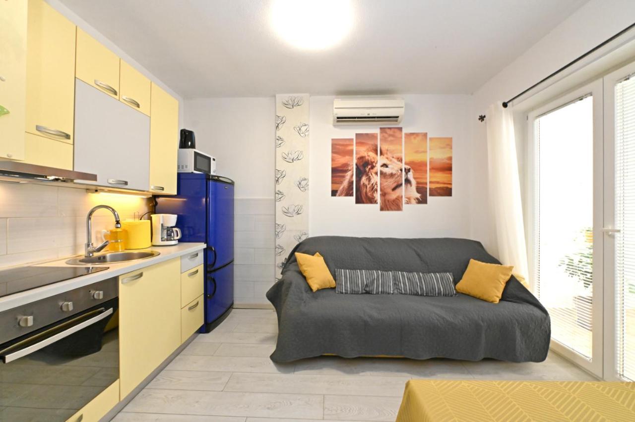 Apartman Blaz Apartment Porec Bagian luar foto