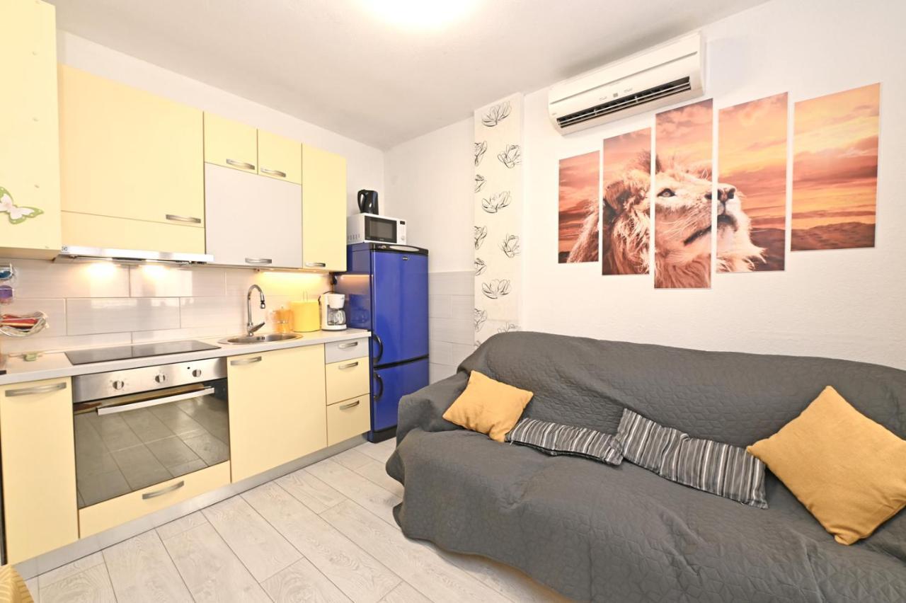 Apartman Blaz Apartment Porec Bagian luar foto