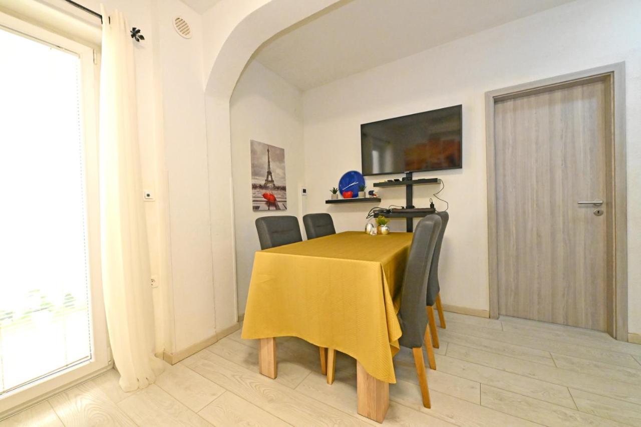 Apartman Blaz Apartment Porec Bagian luar foto